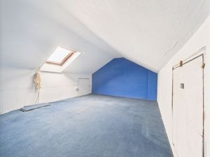 Loft Room- click for photo gallery